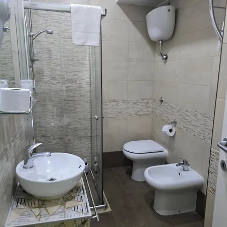 Casa de hóspedes Nazionale Dream 4*