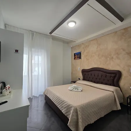 Nazionale Dream בית הארחה נאפולי