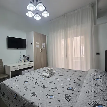 Nazionale Dream בית הארחה נאפולי